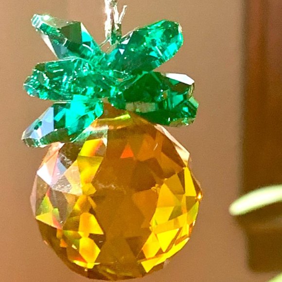 10 1/4" Green Yellow Pineapple Shape Prism Crystal Suncatcher Window Hanging New - Picture 2 of 3